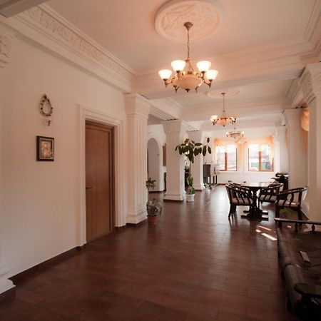 Hotel Belvedere Vatra Dornei Eksteriør billede