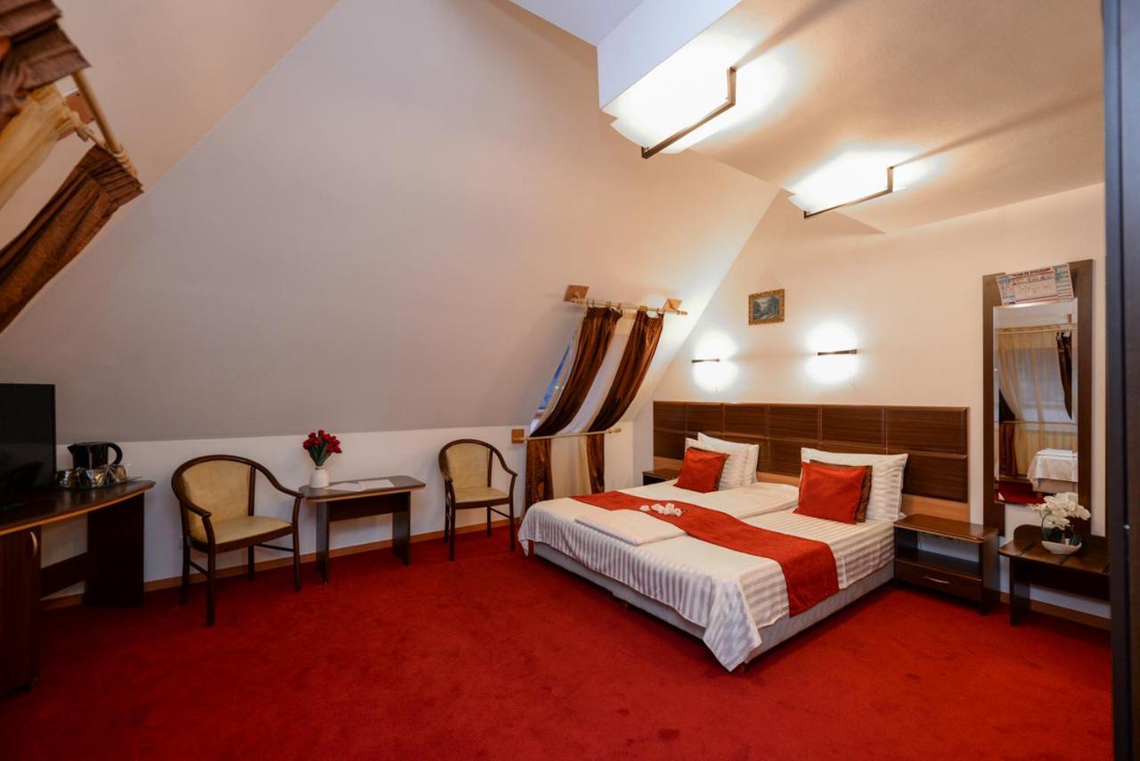Hotel Belvedere Vatra Dornei Eksteriør billede