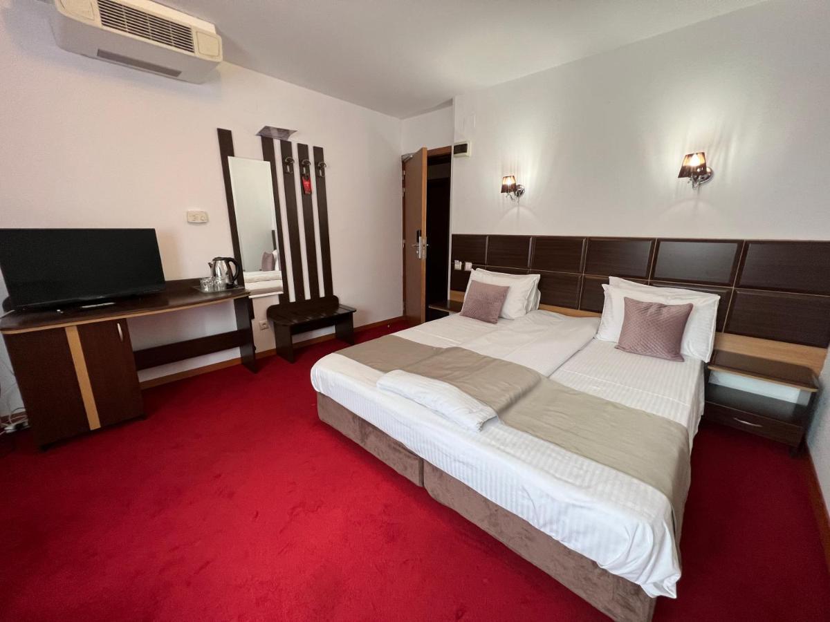 Hotel Belvedere Vatra Dornei Eksteriør billede