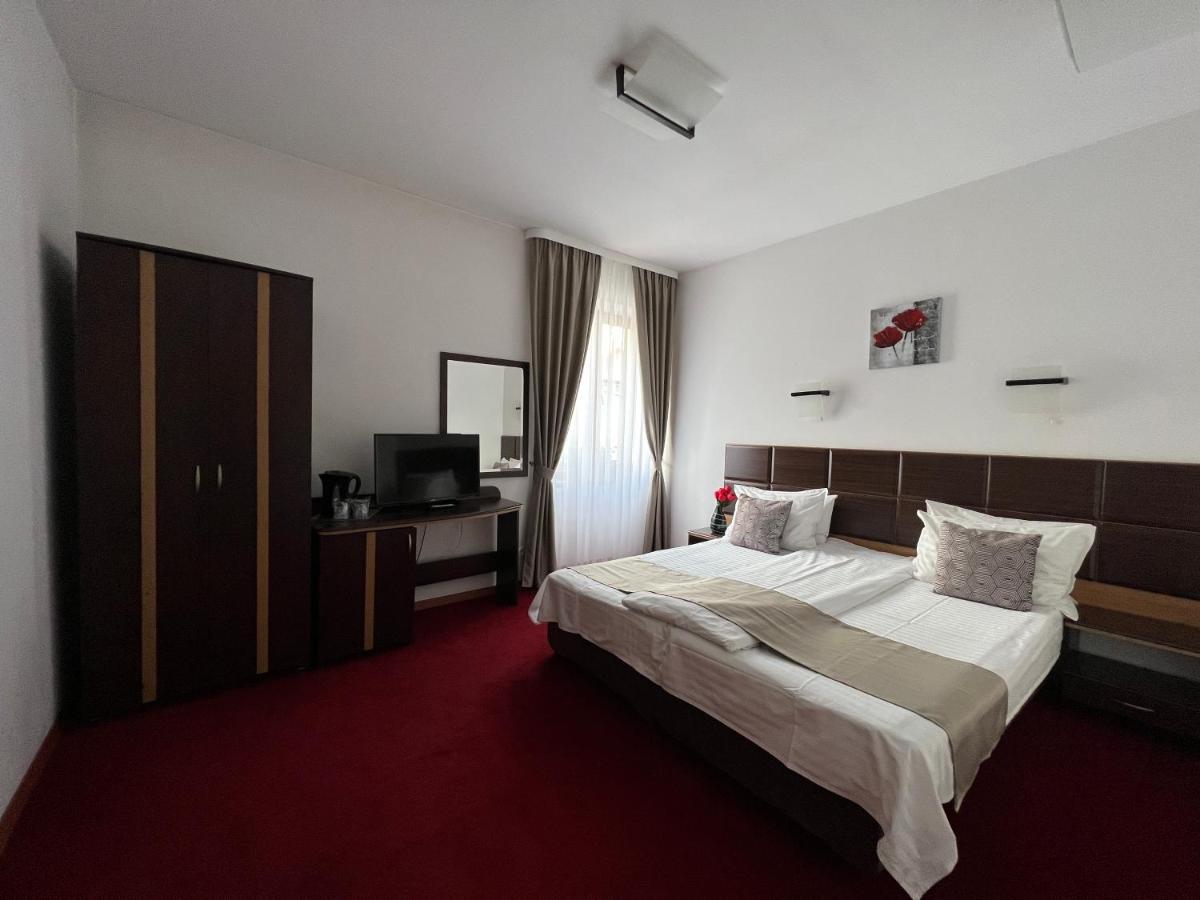 Hotel Belvedere Vatra Dornei Eksteriør billede